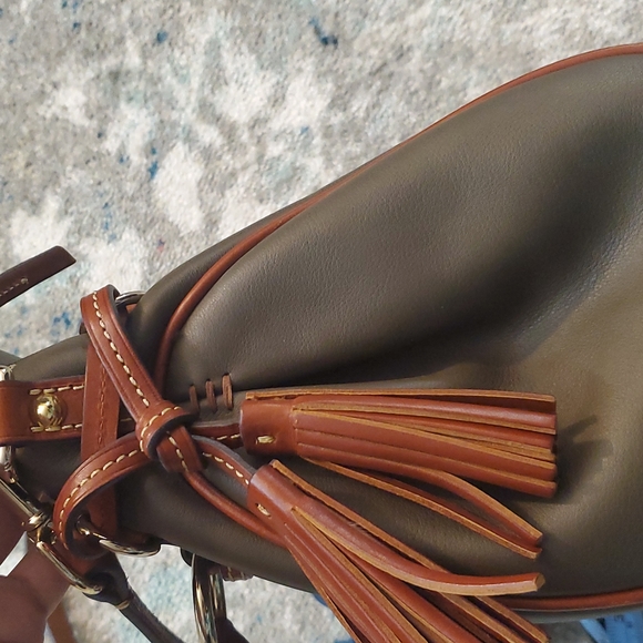 Dooney & Bourke Leather Satchel Crossbody Purse Bag - Picture 11 of 11